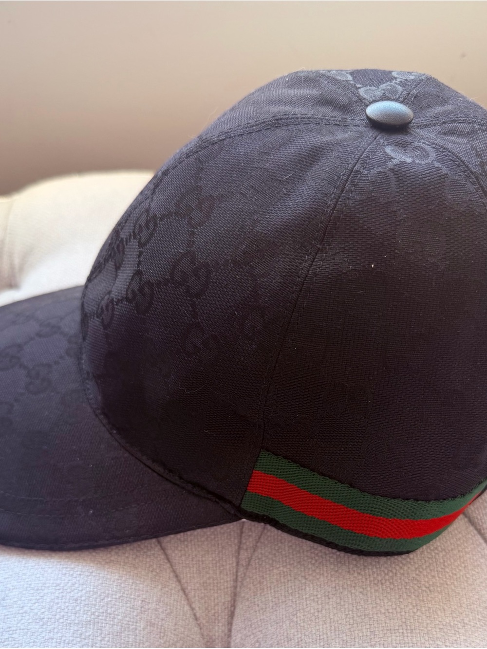 Gucci Black GG Canvas Baseball Cap with Red & Green Web